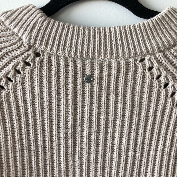 Taupe knit sweater - Picture 3 of 9